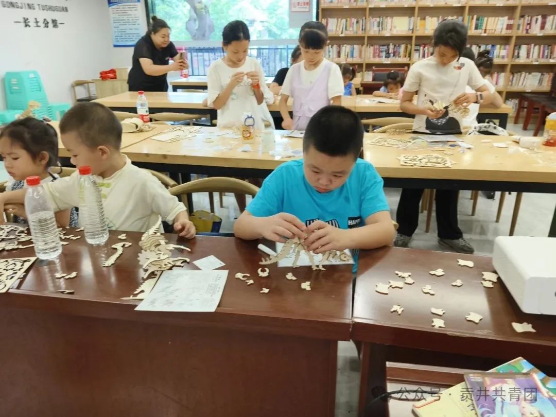 0718下午.‘龙之乡’知识讲座及手工制作.jpg