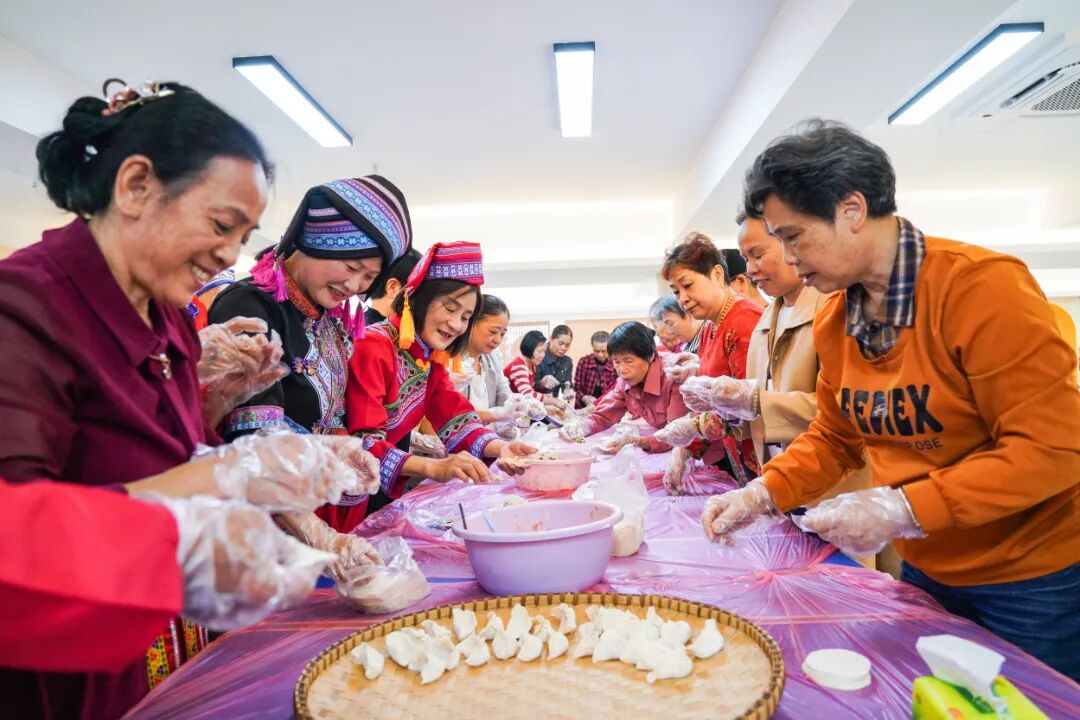 310571.蟠龙社区持续深化“136”工作机制打造全方位嵌入式社区 从“嵌入”到“融入” 看幸福社区的新变化  叶子榕 摄 2024-12-05.JPG