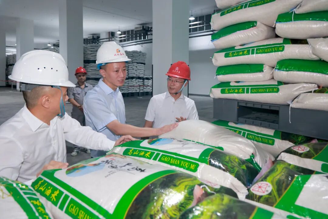 唐鑫开展“纪委书记盯粮库”并调研督导高标准农田建设突出问题整治工作